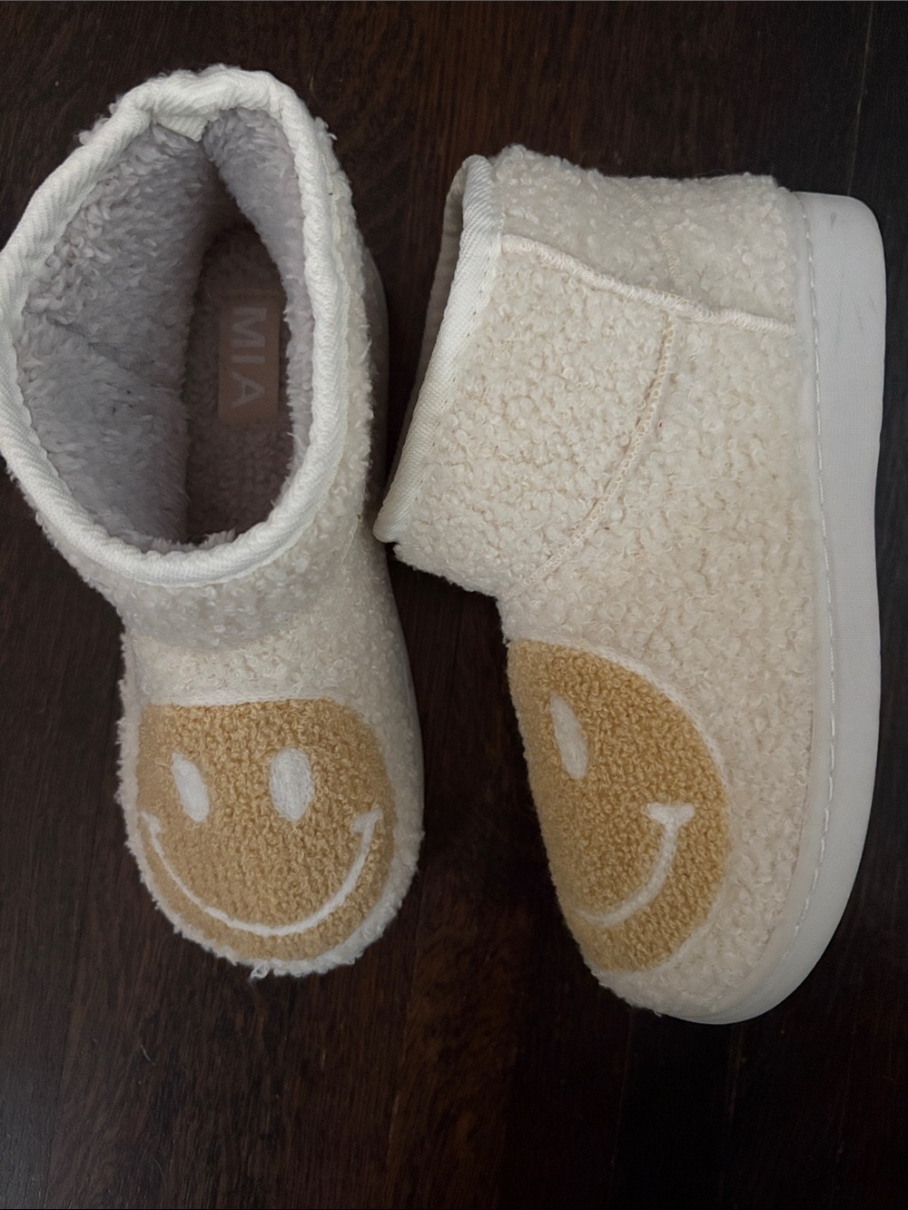 MIA Cream Sherpa slipper booties with Tan Smiley